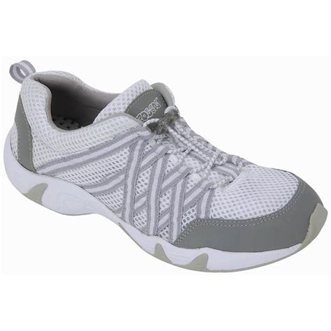 gray tennis shoes women